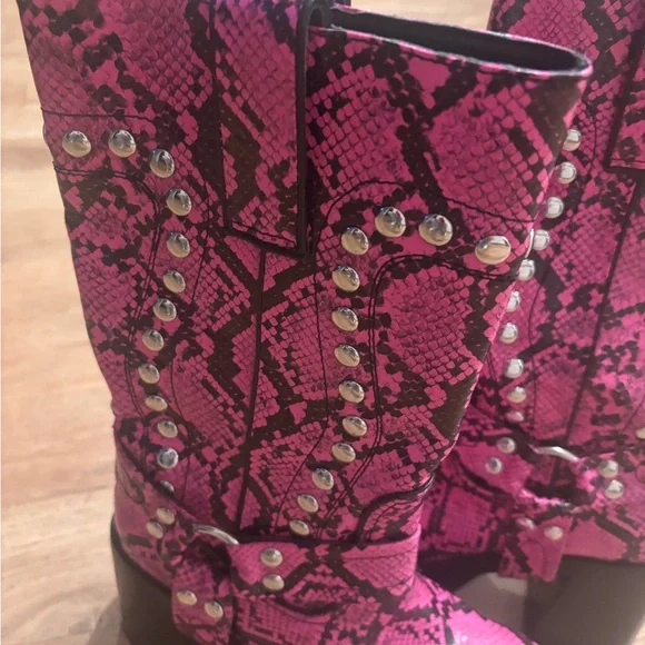 Pink Snakeskin Studded Platform Ankle Boots Chunky Heel. + size 8 - Picture 11 of 11